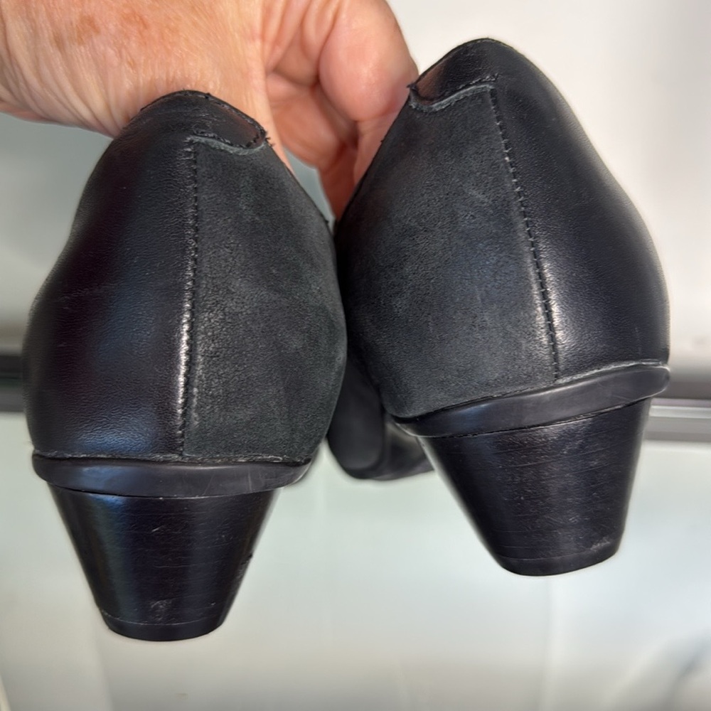 Aetrex Black suede Leather Pumps size 71/2-8 - Picture 4 of 10